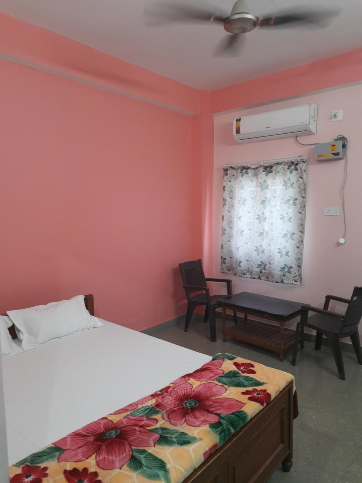 Hotel Lbh à Gaya Extérieur photo